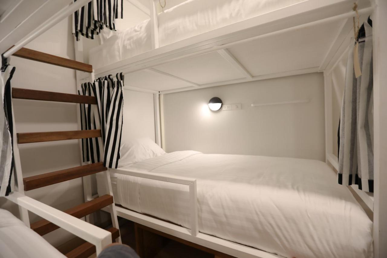 Hostel Lullaby Non-Smoking (Adults Only) Chiang Mai Exterior photo