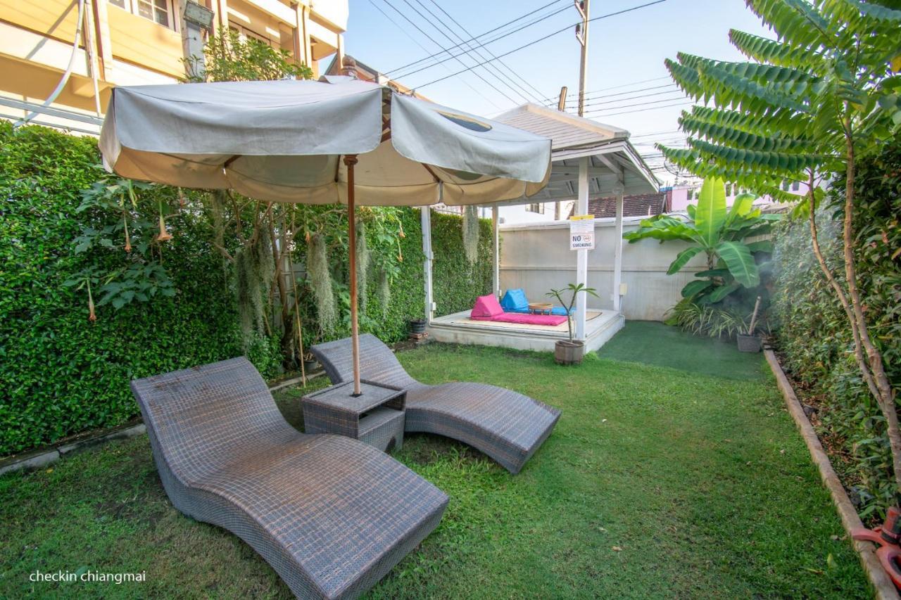 Hostel Lullaby Non-Smoking (Adults Only) Chiang Mai Exterior photo