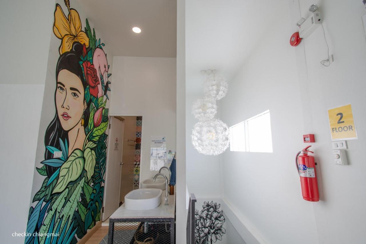 Hostel Lullaby Non-Smoking (Adults Only) Chiang Mai Exterior photo